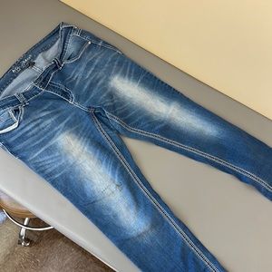 Ariya jeans